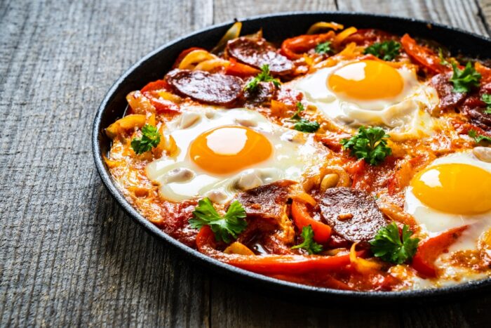 Shakshuka - recept, ktorý zasýti a poteší farbami. Chutí ako sen a ...